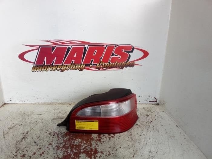 Feu arrière droit d'un Citroen Saxo, Autos : Pièces & Accessoires, -, 3 mois de garantie, Utilisé, -