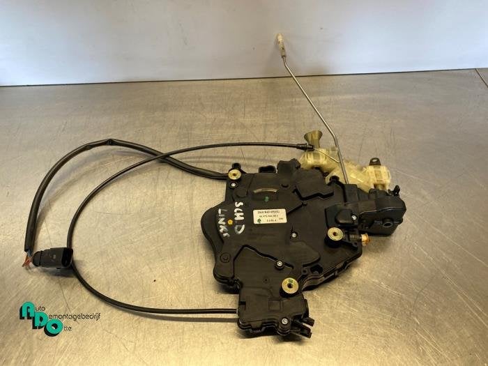 Schuifdeur Slotmechaniek links van een Volkswagen Caddy (Cad, Gebruikt, -, Volkswagen, -