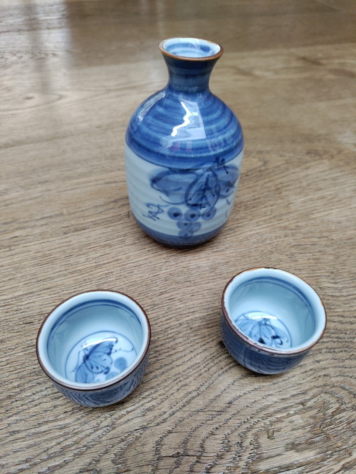 Sake/wijn krukje + 2 kleine  kopjes, Ophalen of Verzenden
