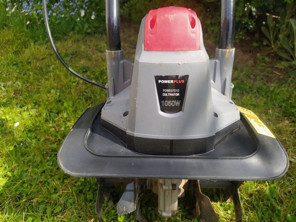 Motoculteur  Powerplus EG POWEG7010 1050W, Tuin en Terras, Ophalen, Gebruikt