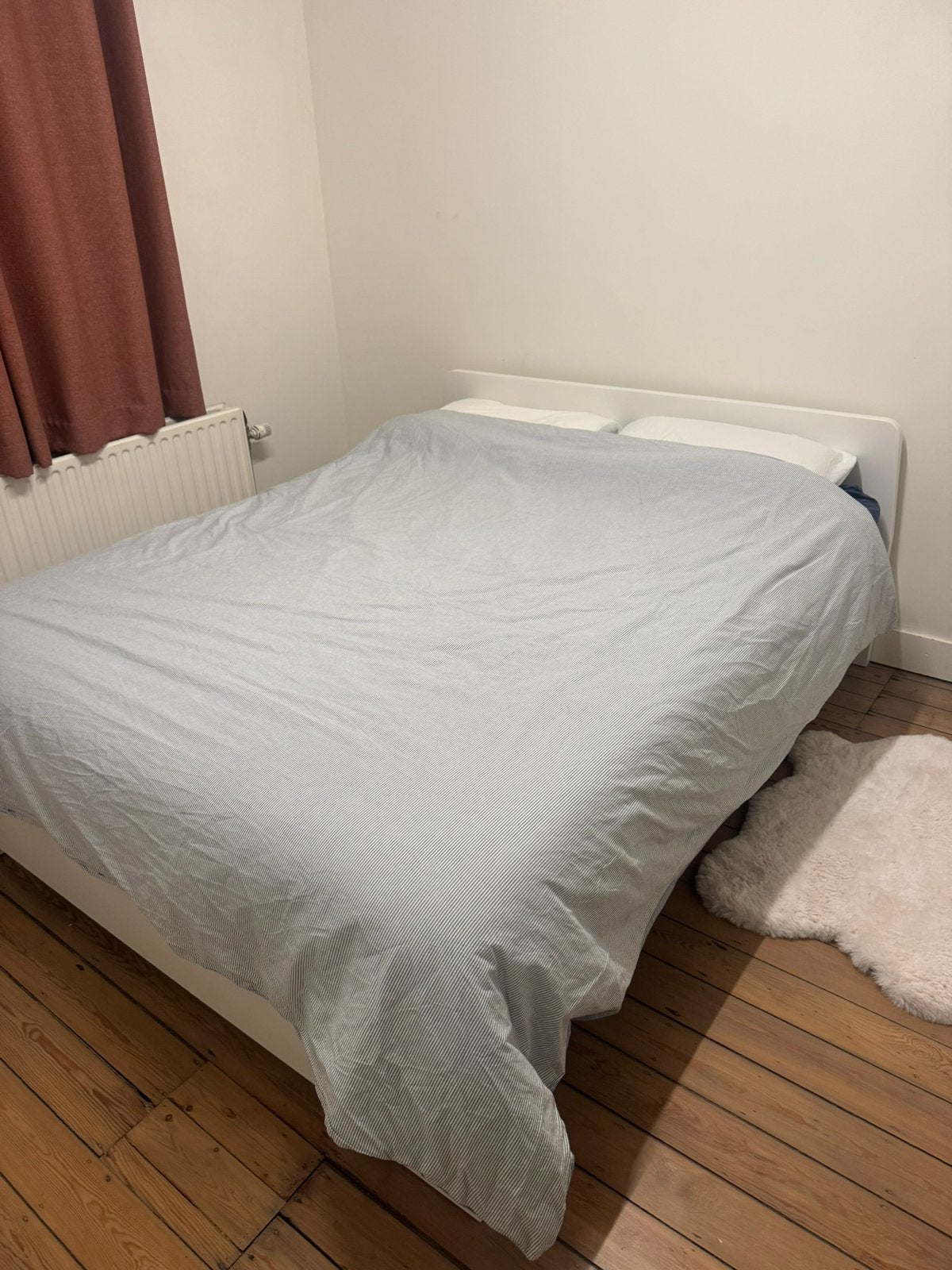Bedframe + bedbodem (zonder matras), Comme neuf, Enlèvement, 200 cm, Blanc