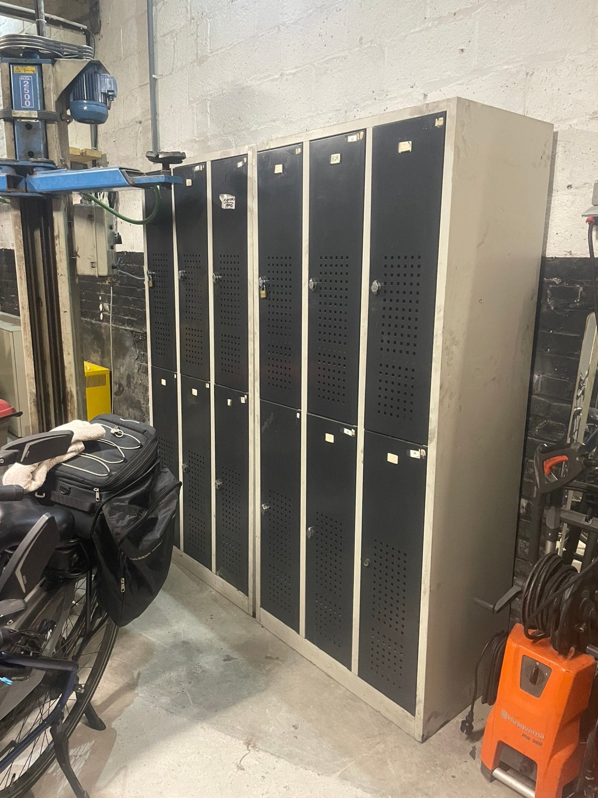 Lockers 2x6, Ophalen, Zo goed als nieuw