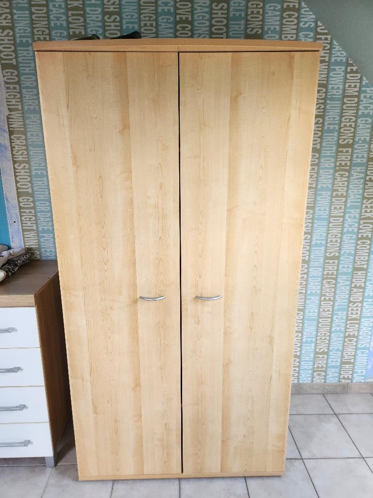 Kleerkast, Ophalen, Met deur(en), Gebruikt, Zie foto's
