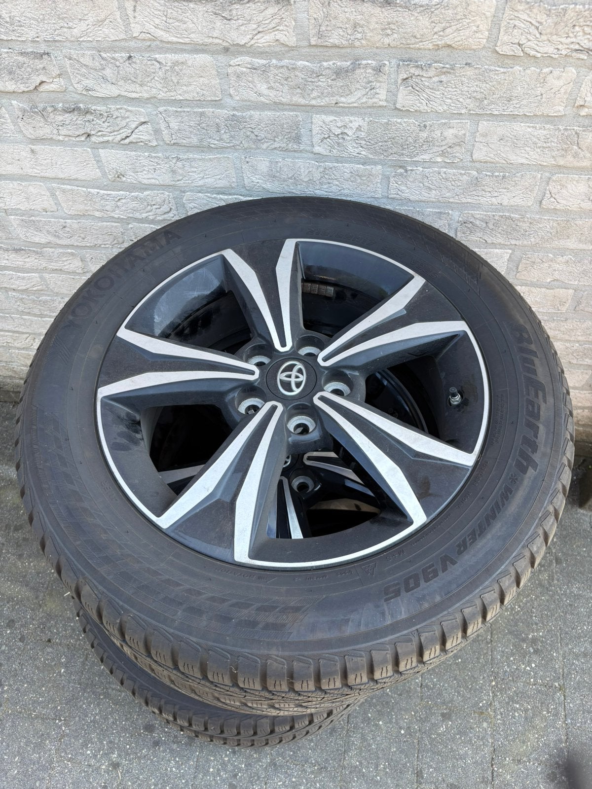 Toyota C-HR winterbanden op velg, Auto-onderdelen, Banden en Velgen, Ophalen, Gebruikt, Banden en Velgen, 17 inch