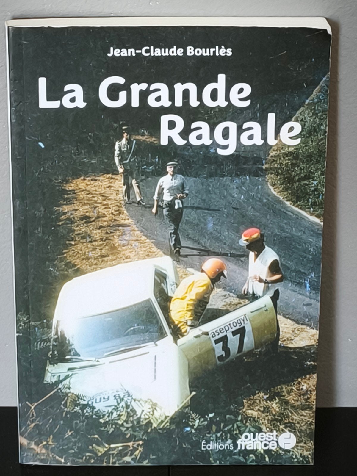 livre "La Grande Ragale", Enlèvement ou Envoi, Neuf