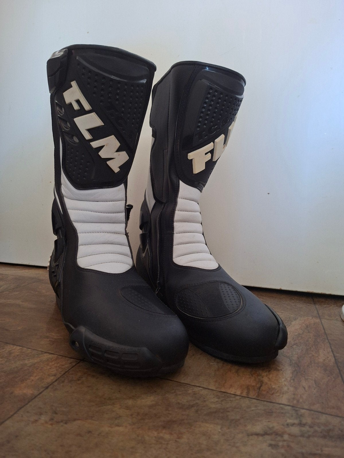 Bottes moto FLM modèle sportif, Motos, FLM, Neuf, sans ticket, Hommes, Bottes