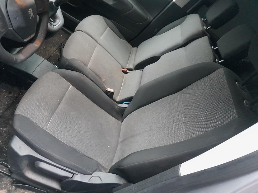 STOEL RECHTS VOOR Peugeot Partner (EF / EU) (01-2018/-), Auto-onderdelen, Gebruikt, Peugeot