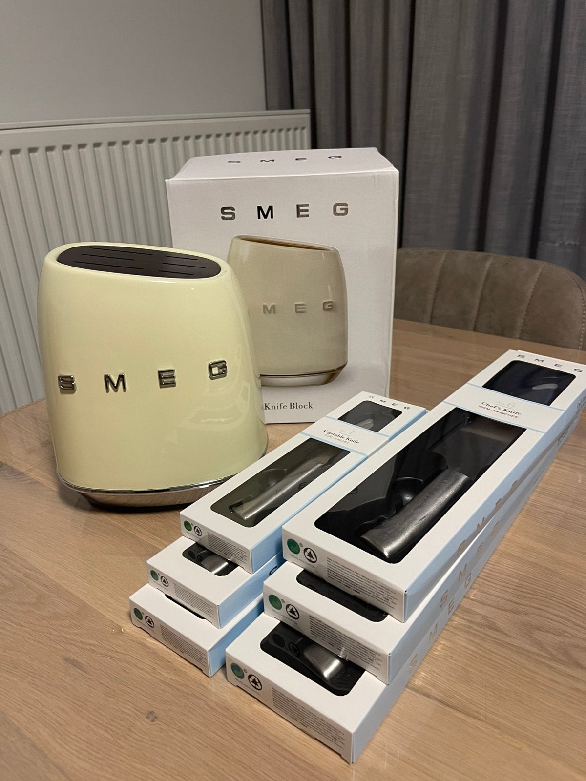 SMEG messenblok met 6-delige messenset., Elektronische apparatuur, Luchtbehandelingsapparatuur, Ophalen of Verzenden, Zo goed als nieuw