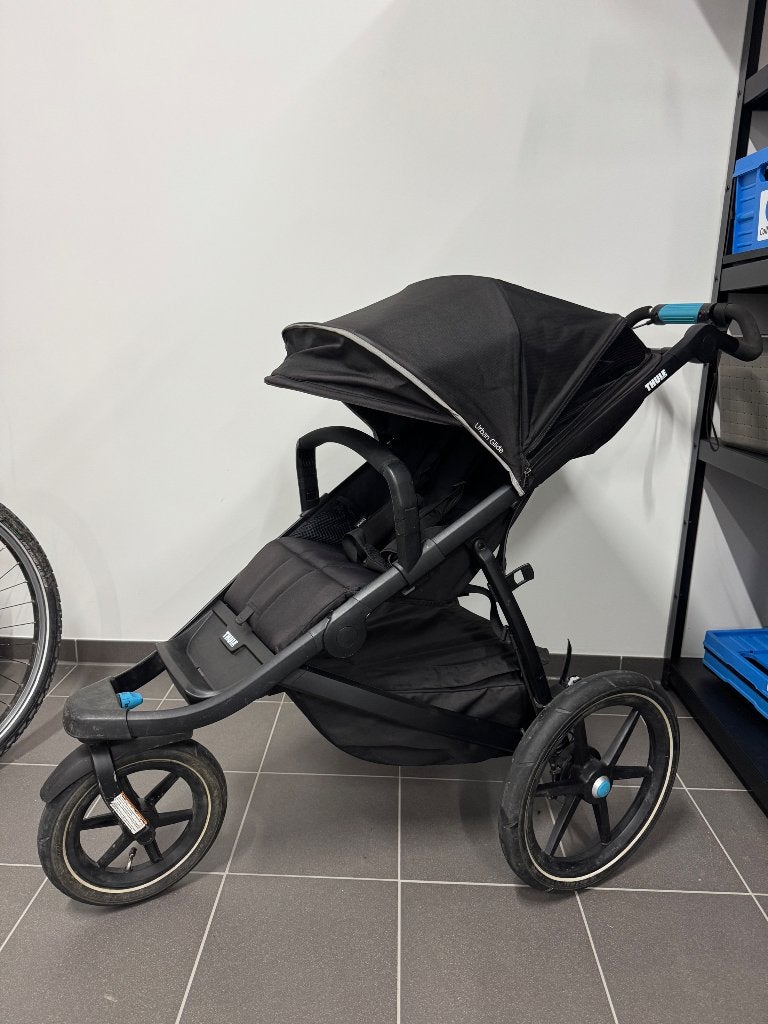 Thule Urban Glide buggy, Enfants & Bébés, Buggys, Comme neuf, Autres marques, Protection de pluie, Dossier réglable, Couverture pieds
