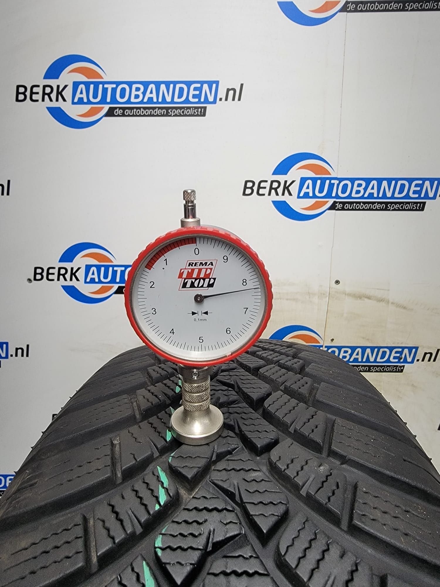 2x Falken Eurowinter HS01 SUV 225/60 R18 104V XL 225/60/18 2, Pneus hiver, Véhicule de tourisme, -, Utilisé