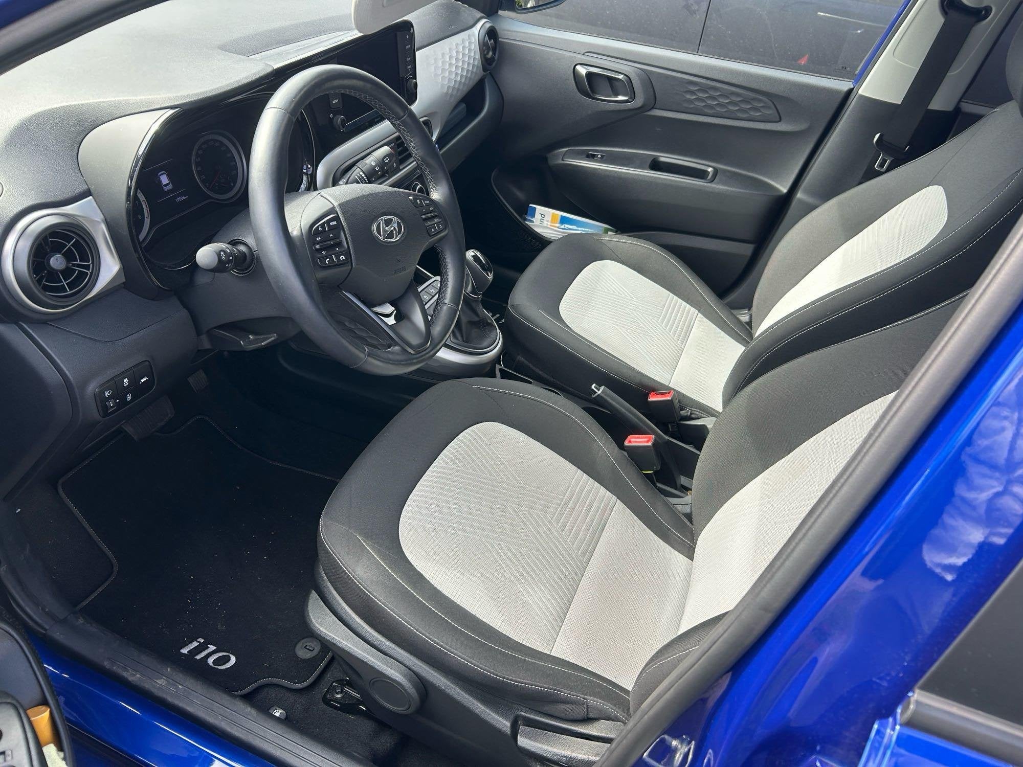 Hyundai i10 1.0 Twist AMT Cruise Control | Airco | Zetelverw, Auto's, Hyundai, Stof, https://public.car-pass.be/vhr/848599aa-a25b-495b-882a-5d2bbd9ef169