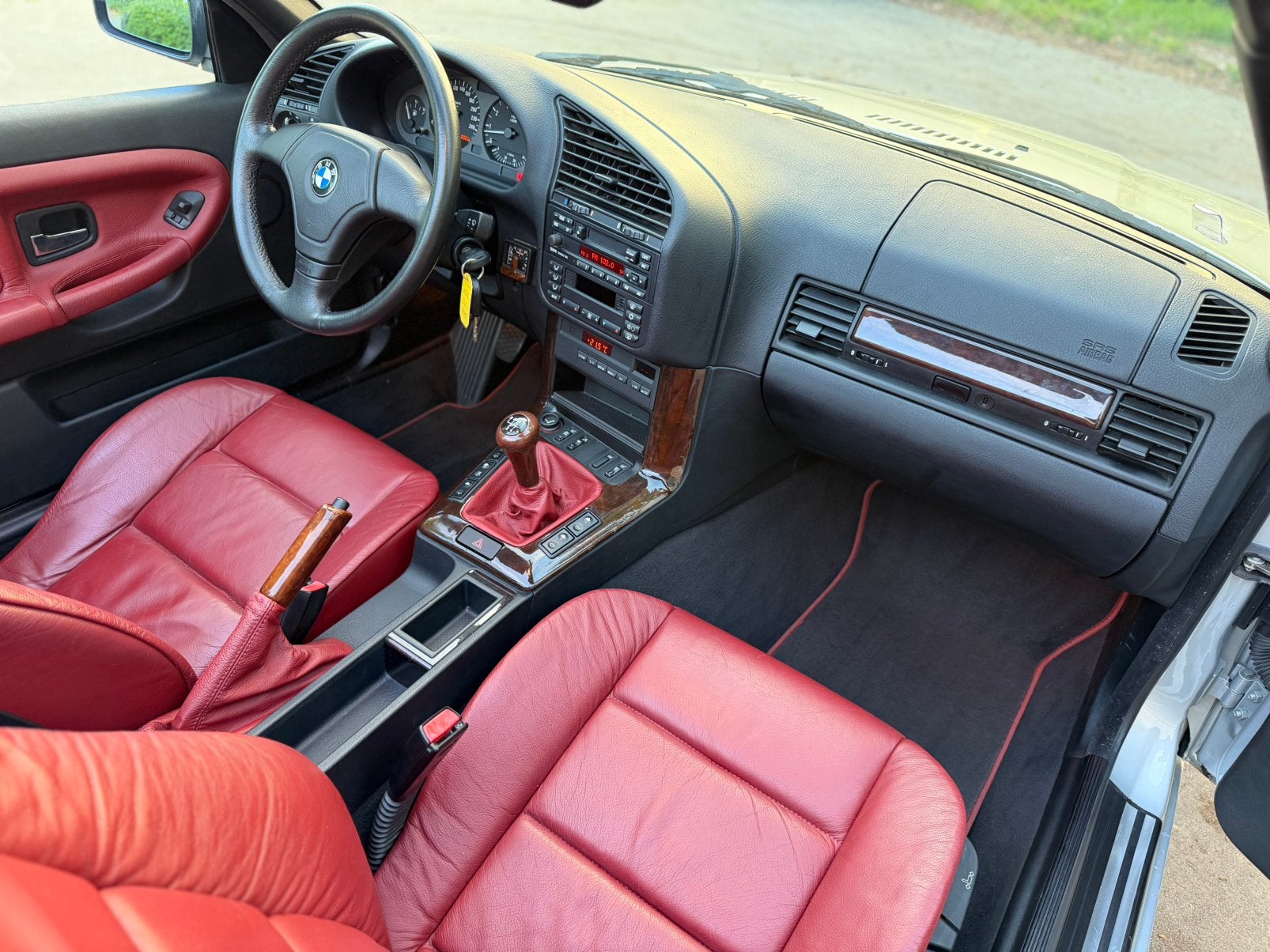 BMW 320i E36 Cabrio/Facelift/Airco/Rood Leder/GEKEURD, Autos, Cuir, Argent ou Gris, Achat, Réception radio numérique