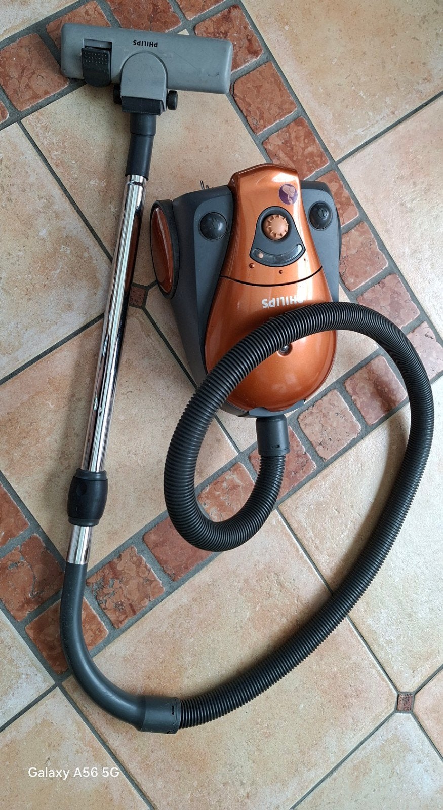 Aspirateur philips très puissant et compact, Electroménager, Enlèvement, Philips