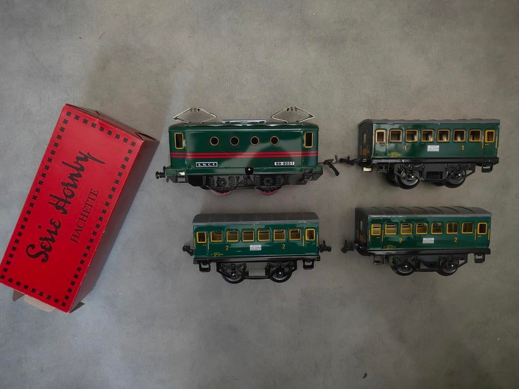 Lot de 3 loco, 34 wagons et 1 gare, Ophalen, Locomotief