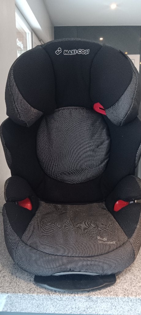 Maxi cosi rodi airprotect met nieuwe voetensteun, Kinderen en Baby's, Ophalen, Autogordel, Zo goed als nieuw, Maxi-Cosi