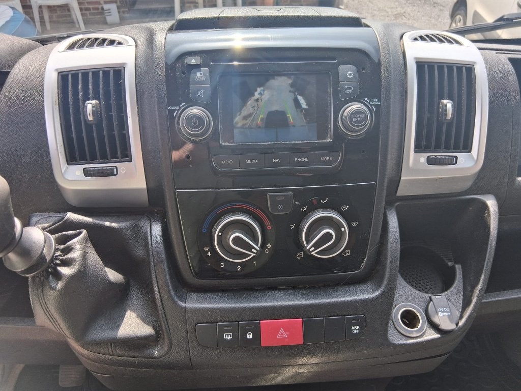 Fiat Ducato Maxi, (euronorm 6b), Cuir, Achat, 3 places, Boîte manuelle
