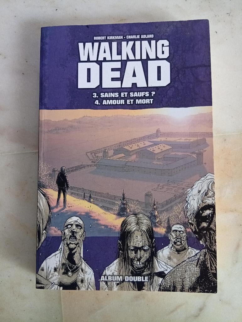 Walking dead (double album)., Une BD, Enlèvement ou Envoi, Neuf, Kirkman / Adlard