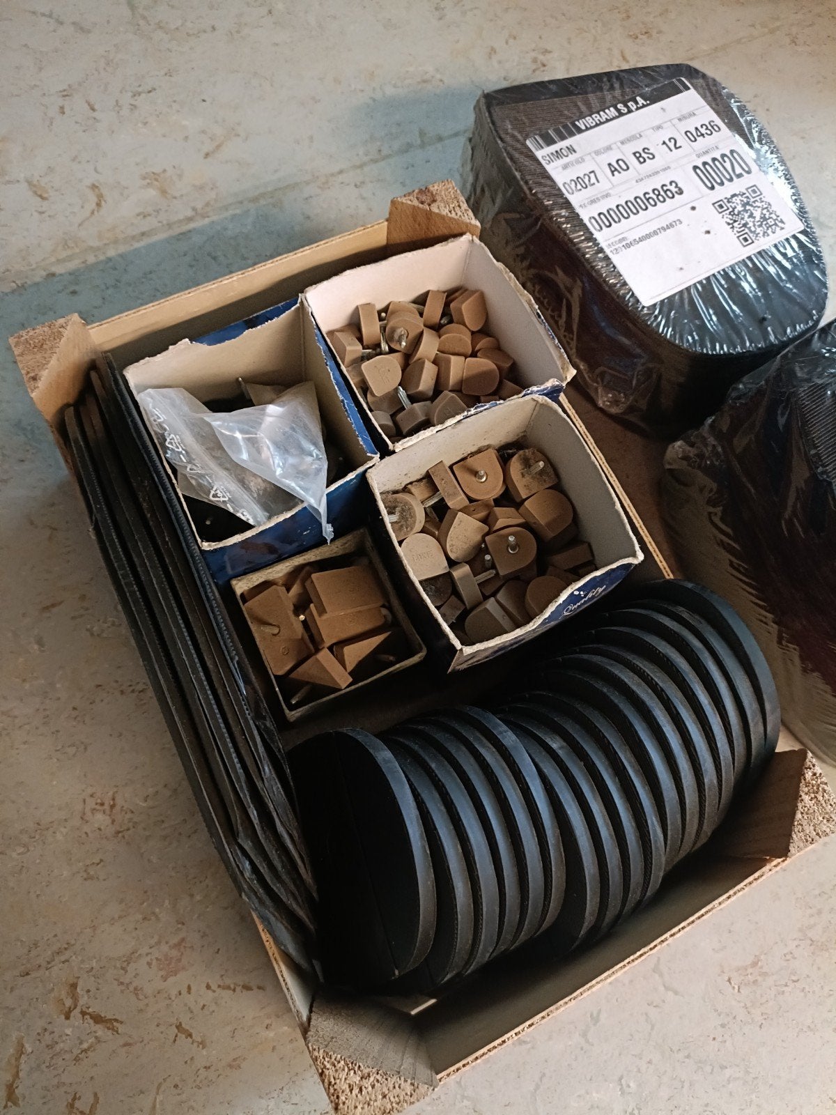 Voorraad schoenmaker materiaal (zie foto's), Ophalen of Verzenden