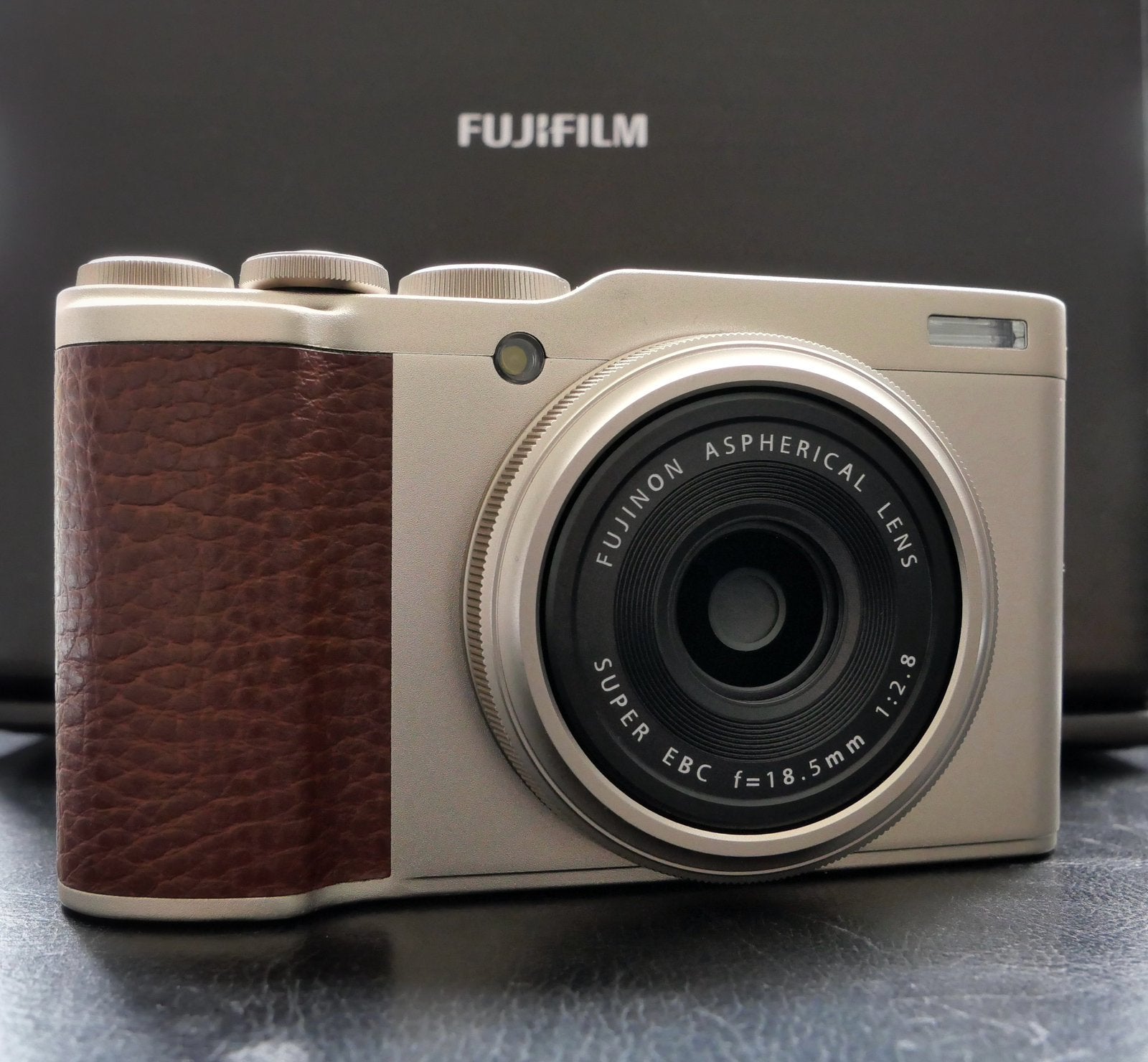 Fujifilm XF10 - Champagne Gold - perfecte/bijna nieuw staat, Audio, Tv en Foto, Fotocamera's Digitaal, Zo goed als nieuw, Compact
