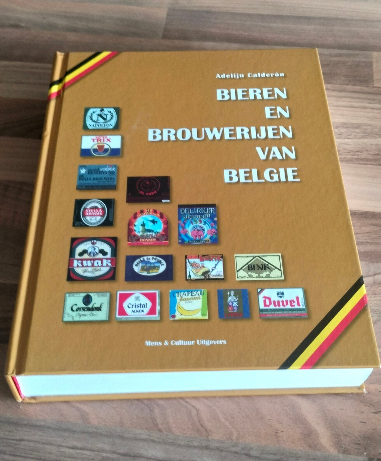 Boek 'bieren en brouwerijen van België', Ophalen of Verzenden