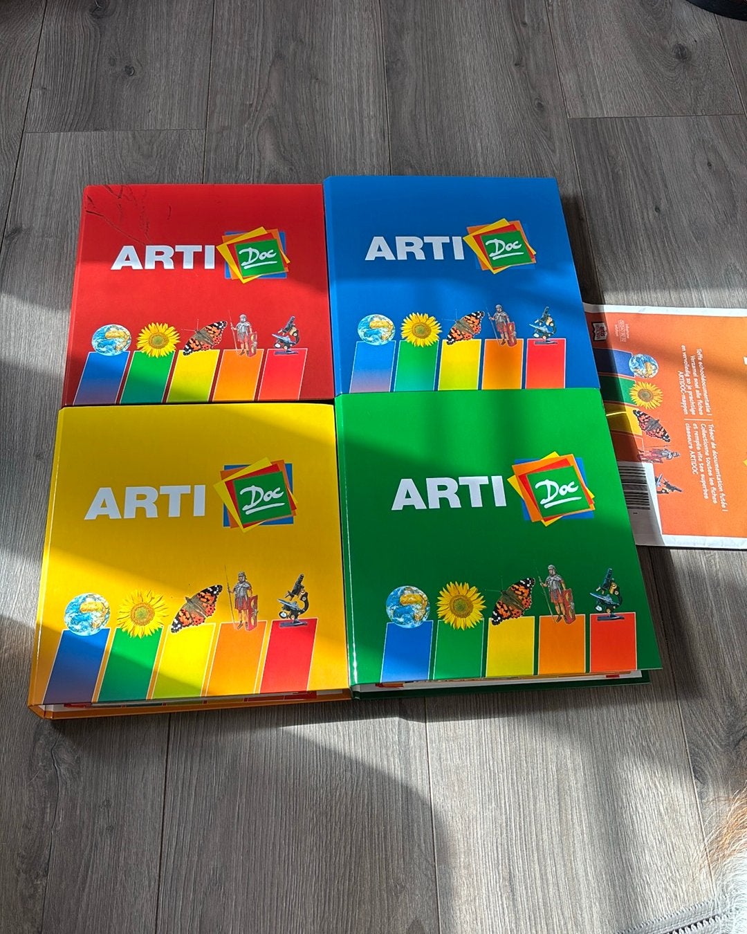 Arti Doc - 4 stuks, Boeken, Ophalen of Verzenden, Zo goed als nieuw, Nederlands