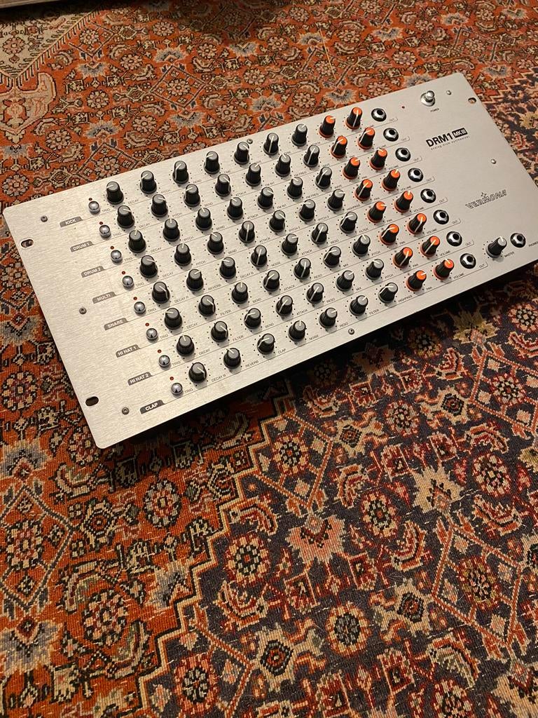 Vermona DRM1 mkIII, Muziek en Instrumenten, Synthesizers, Ophalen, Zo goed als nieuw