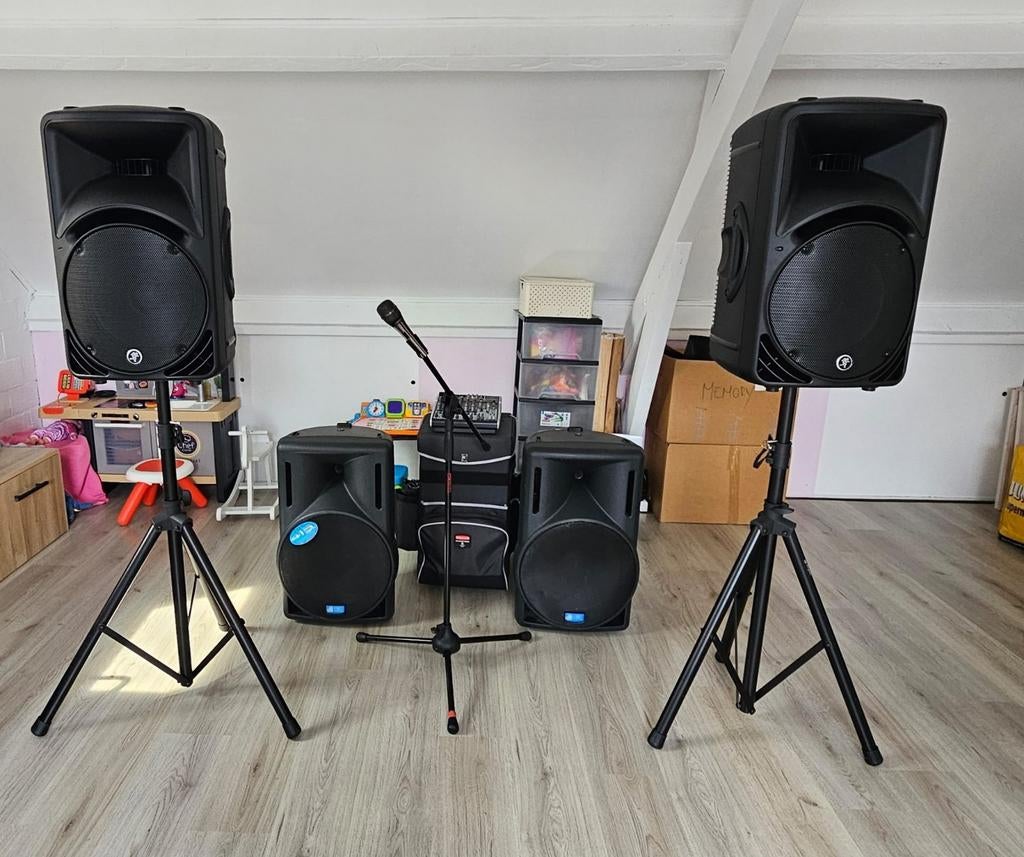 Muziek- geluidsinstallatie, Ophalen