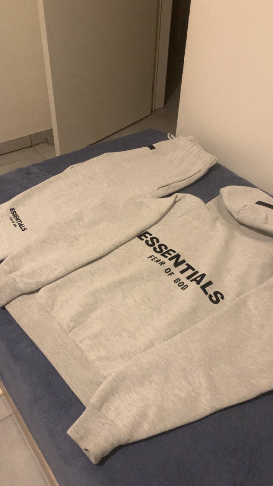 Essentials, Ophalen of Verzenden, Nieuw