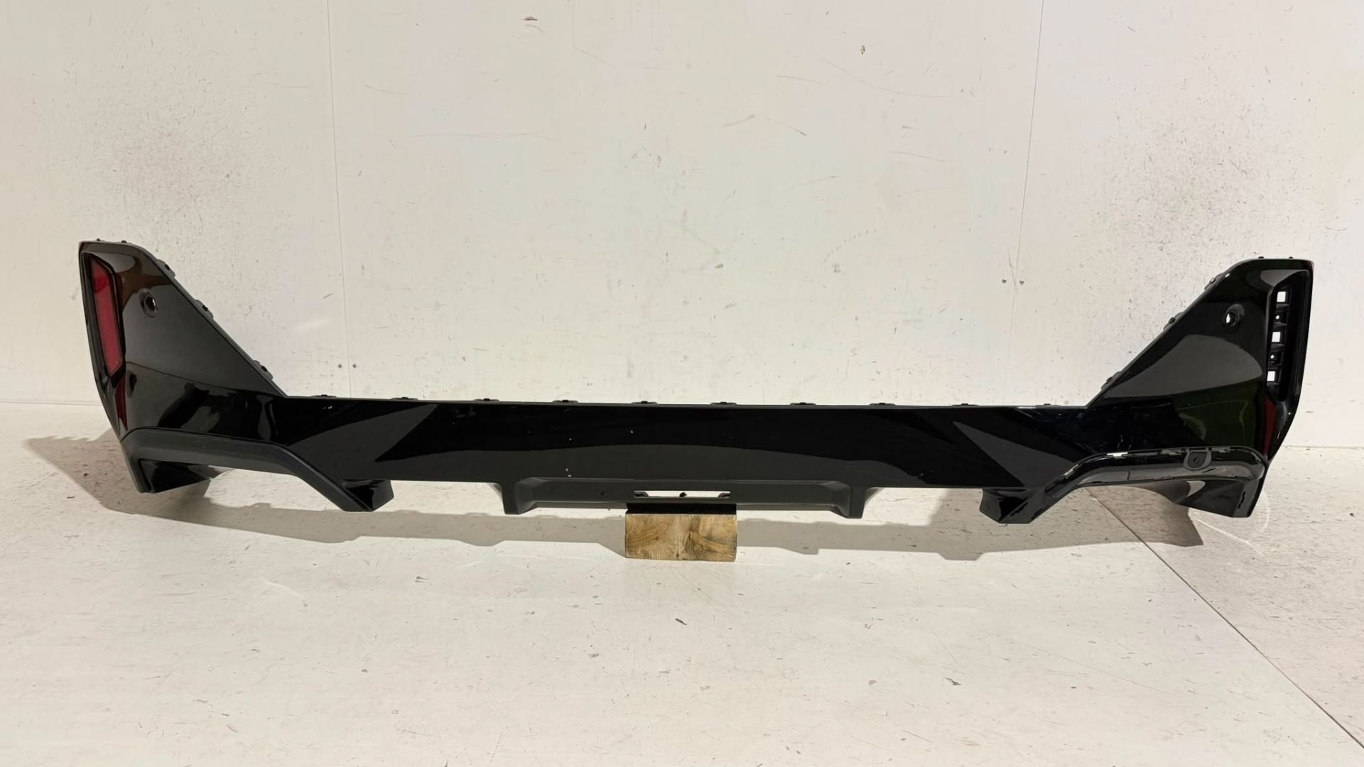 Diffuseur BMW S rie 5 G60 G61 M Sport (r f. 51128084716), Petuelring 130
80788  Munich, DE, Arrière, Pare-chocs, Info@bmw.de