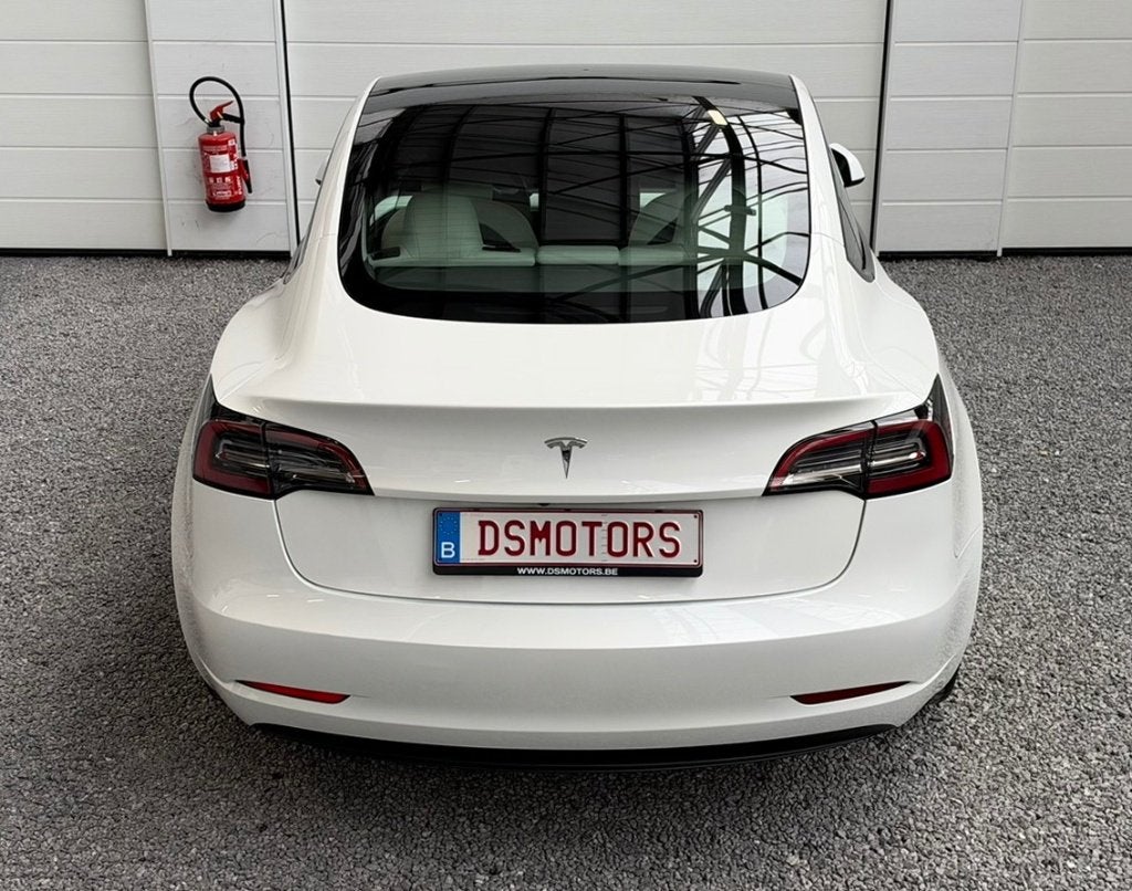 Tesla Model 3 RWD | S3XY strip | 93% SoH | €23.959 excl. BTW, Auto's, Automaat, Euro 6, 208 kW, Wit