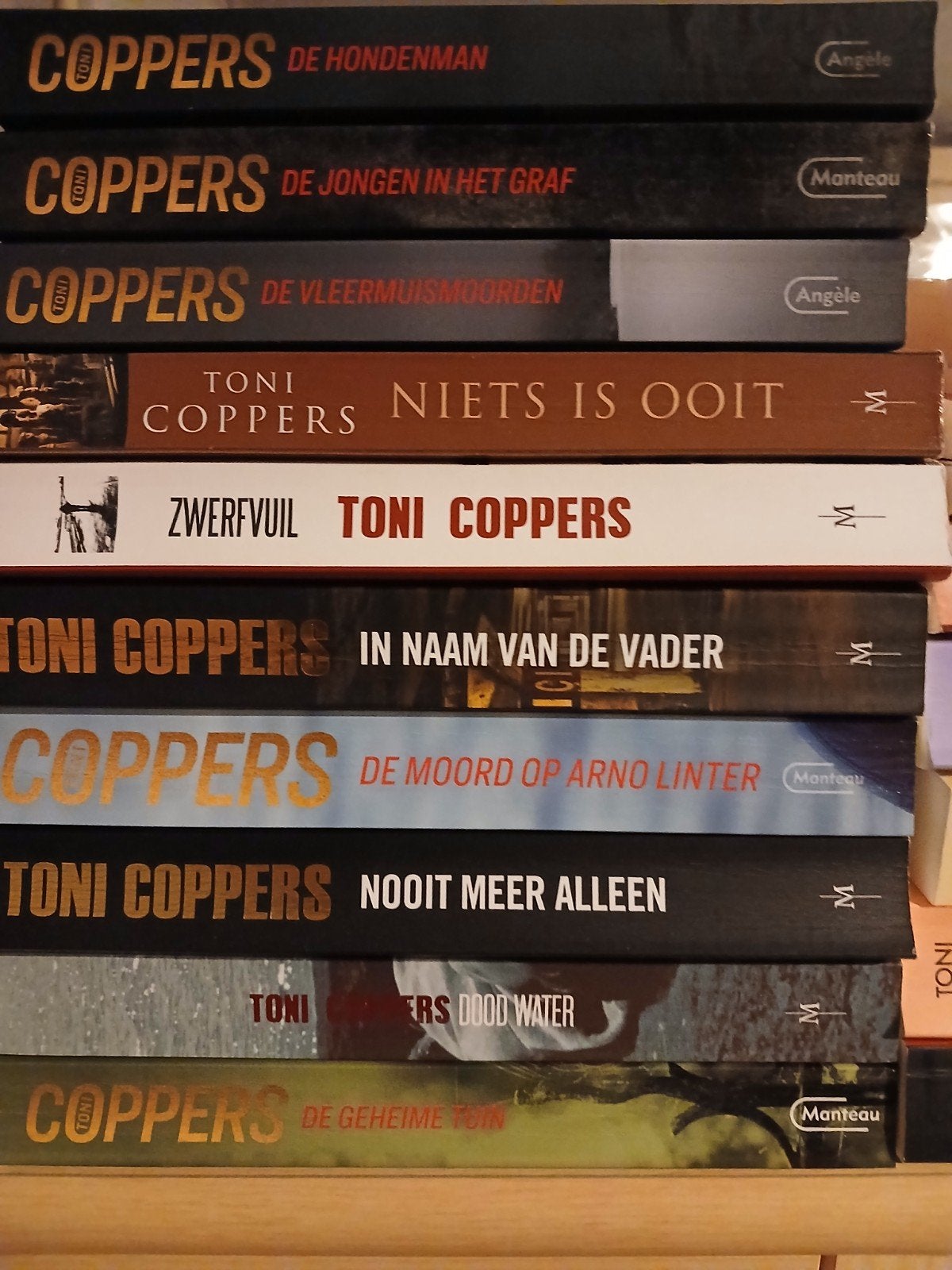 Boeken Toni Coppers. Verschillende prijzen., Boeken, Ophalen