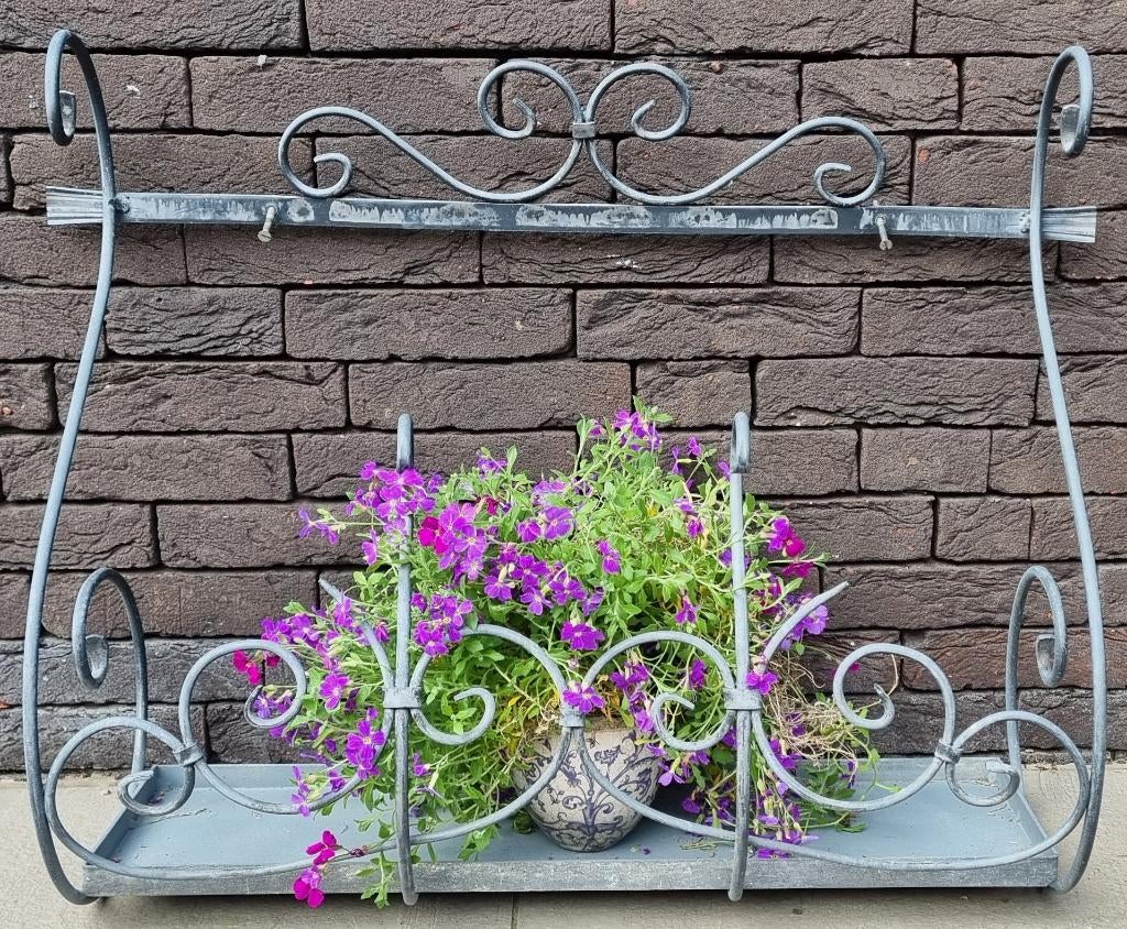 oud smeedijzeren plantenrek voor buiten met muurbevestiging, Ophalen, Gebruikt, Binnen, Metaal