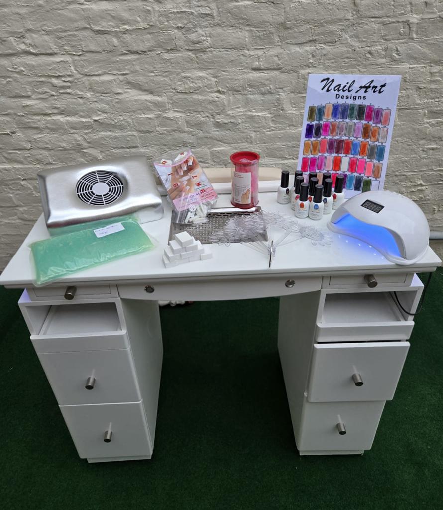 Table manucure professionnel+ kit vernis semi permanent neuf, Bijoux, Sacs & Beauté, Beauté | Cosmétiques & Maquillage, Comme neuf