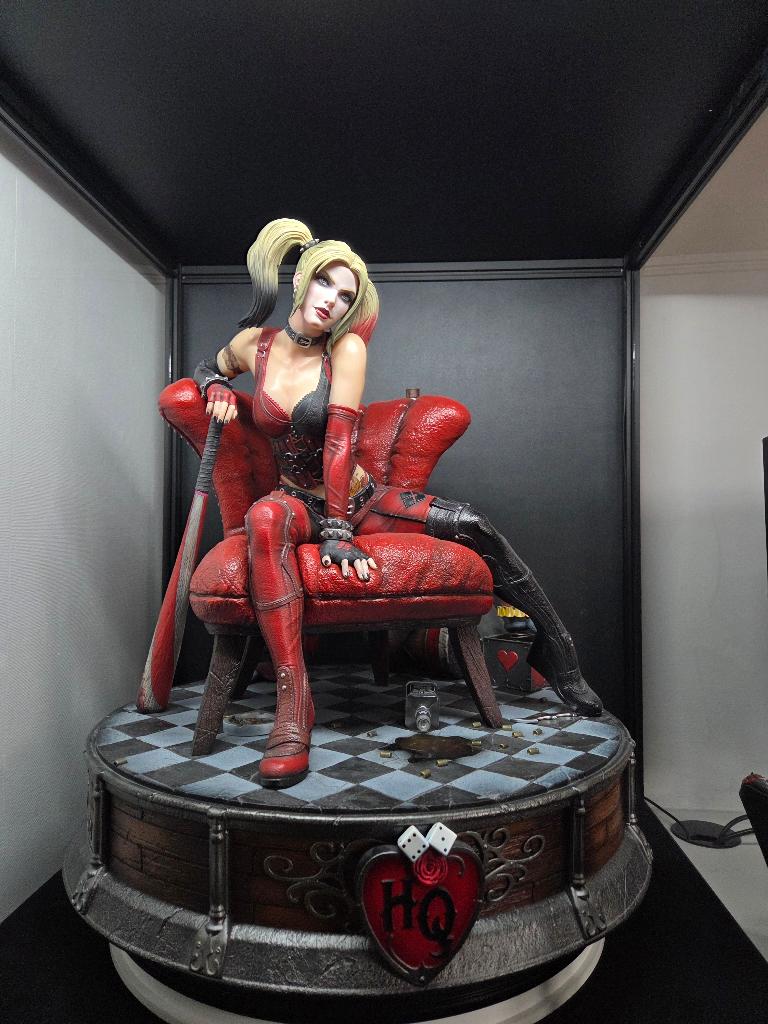 Harley Quinn, Deluxe version, 1/3, prime 1 studio, Ophalen, Zo goed als nieuw, Mens