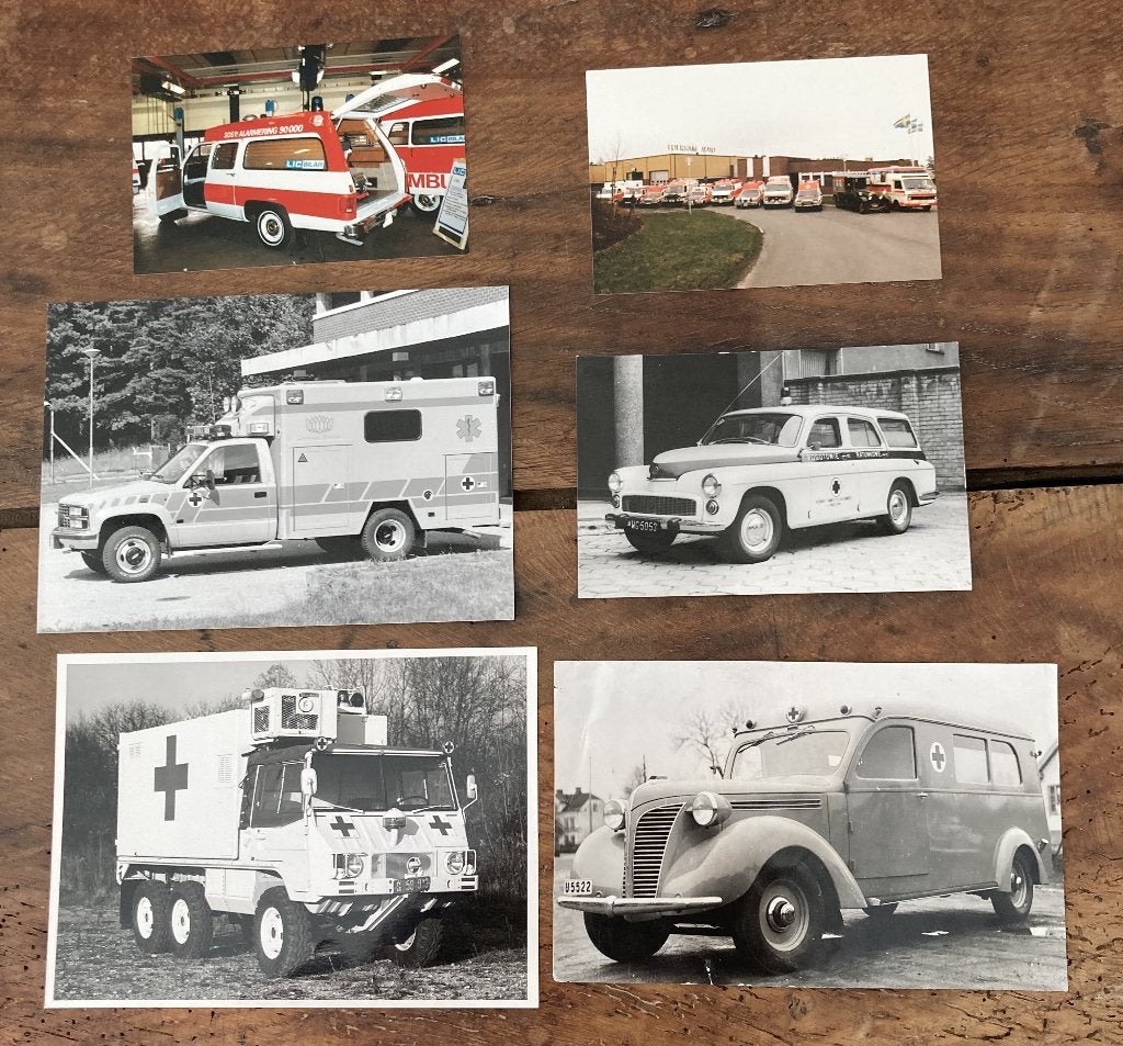 6 photos d' ambulances (GMC, Warszawa, Steyr-Puch ...), Envoi, Utilisé, Voitures