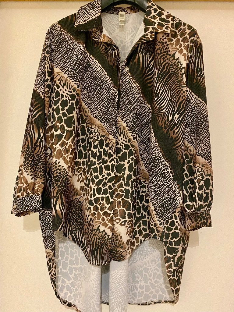 Zeer elegante blouse in Italiaanse stijl, Bruin, ITALIAN STYLE, Maat 46/48 (XL) of groter, Nieuw