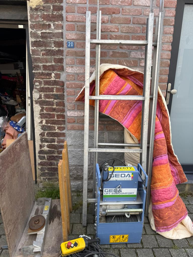 Lift Geda 250 comfort, Doe-het-zelf en Bouw, Ophalen, Zo goed als nieuw
