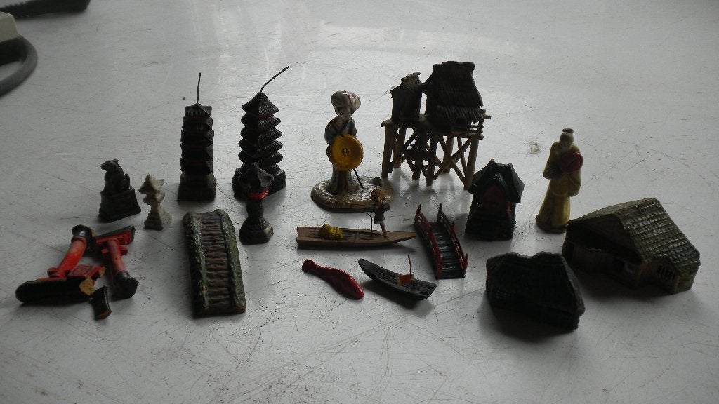 Miniatures asiatiques, Enlèvement