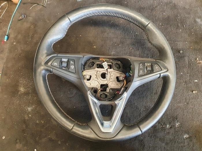 Volant d'un Opel Corsa, -, Opel, 3 mois de garantie, Utilisé