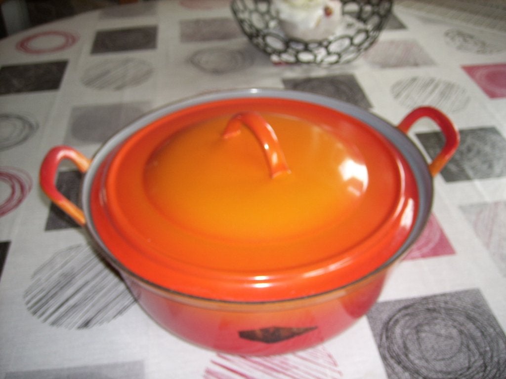 Ancienne casserole en fonte émaillée BELGIUM, Comme neuf, Enlèvement, Autres marques, Casserole