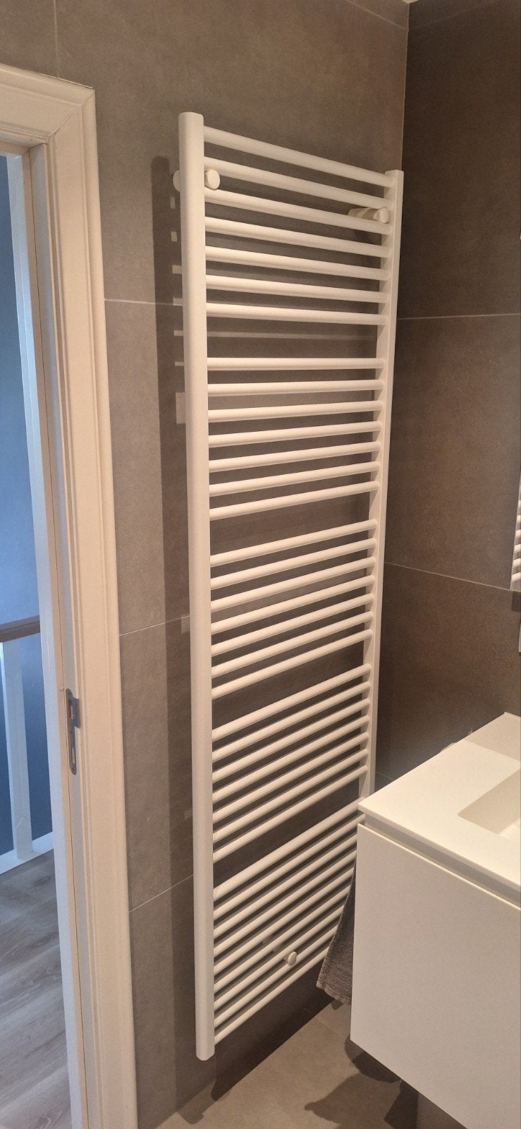 elektrische radiator handdoekendroger vasco, Doe-het-zelf en Bouw, Verwarming en Radiatoren, Ophalen of Verzenden, Radiator