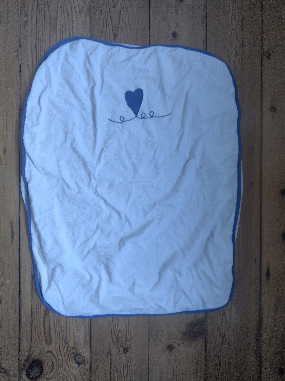 matelas à langer ainsi que trois draps-housses (alèse), Enfants & Bébés, Enlèvement, Utilisé