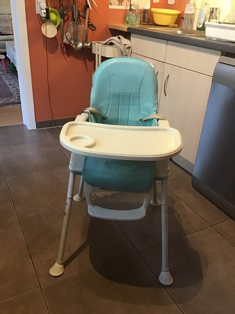 Zeer praktische kinderstoel, Kinderen en Baby's, Kinderstoelen, Ophalen, Zo goed als nieuw, Meegroeistoel, Afneembaar eetblad