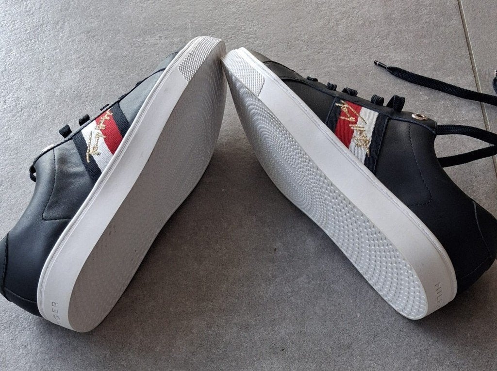 Tommy Hilfiger Donkerblauwe Sneakers Vrouw Maat 41, Kleding | Dames, Ophalen, Tommy hilfiger, Blauw, Nieuw