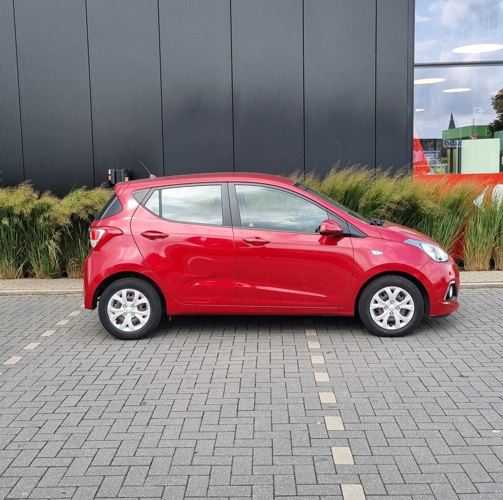 Hyundai I10 Automaat/ Airco / 5d, Autos, Rouge, Achat, 998 cm³, Entreprise