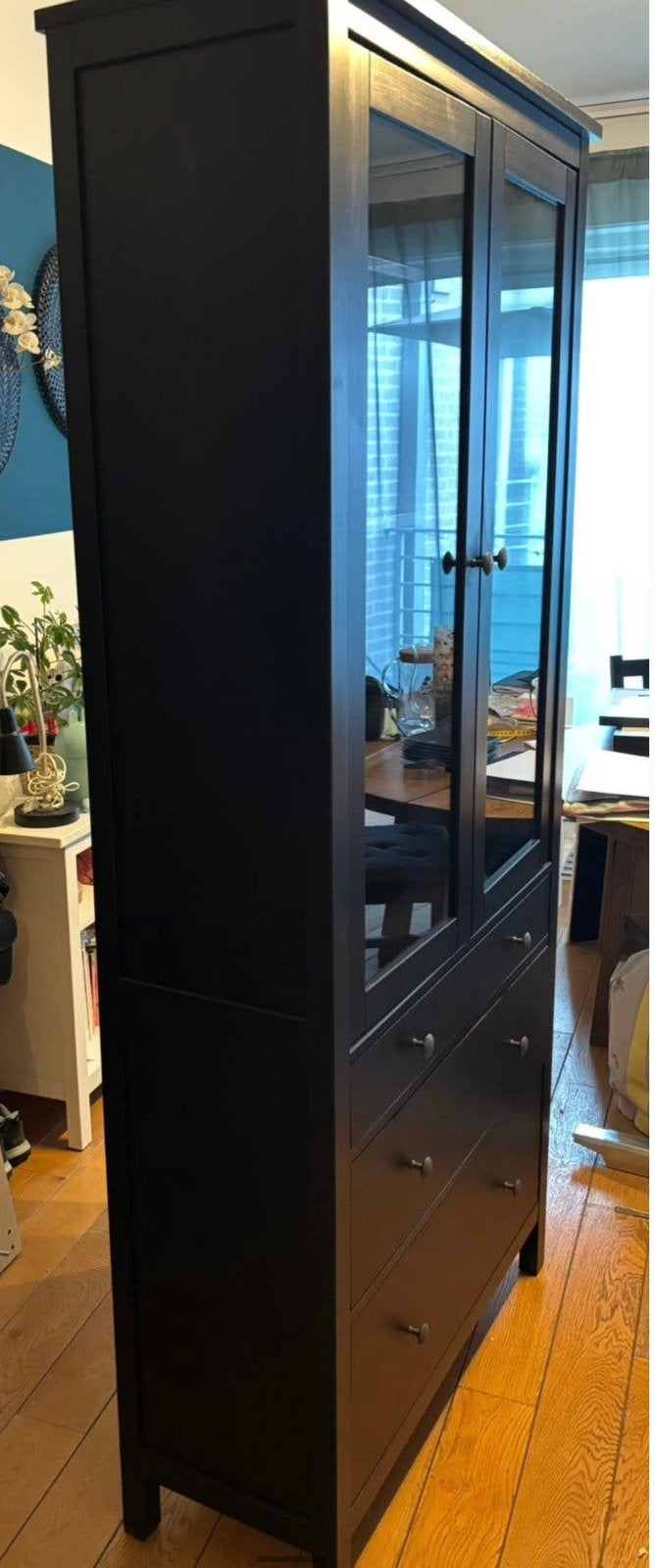Doit partir rapidement : Armoire vitrine Hemnes, Maison & Meubles, Armoires | Vitrines, Utilisé, 150 à 200 cm, 50 à 100 cm, 25 à 50 cm