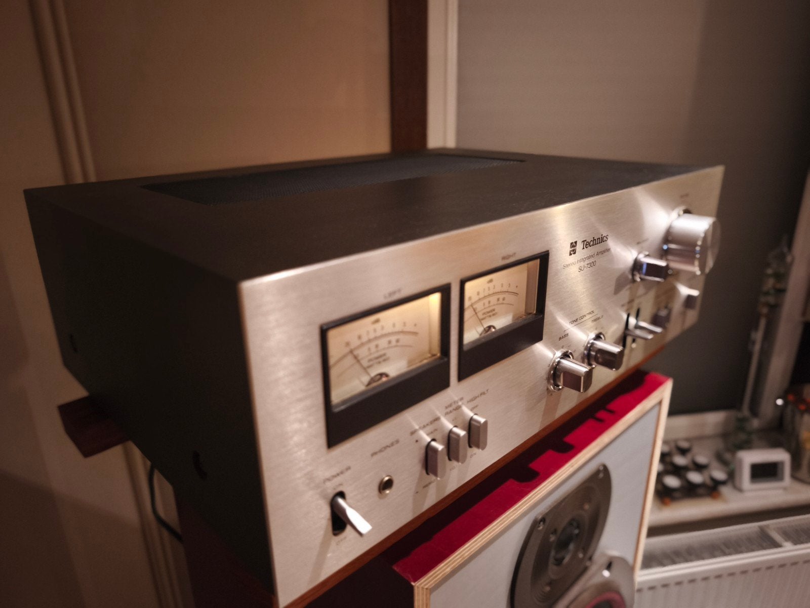 Vintage Technics su 9700 versterker kraaknet, Ophalen of Verzenden