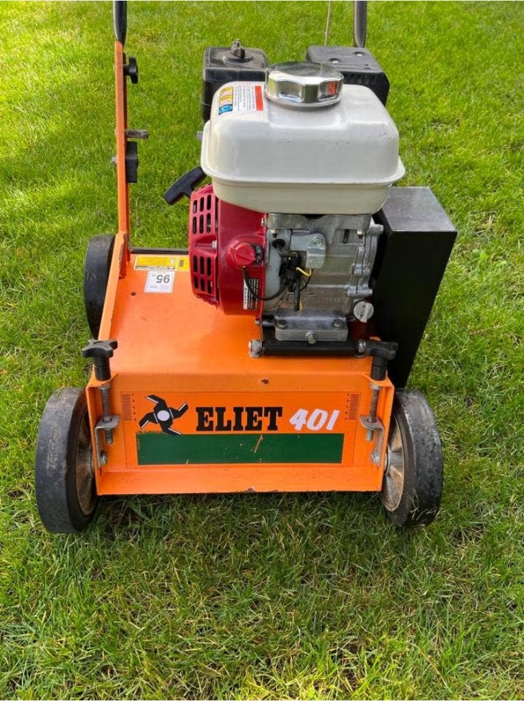 Verticuteermachine Eliet 401 huren  ( Regio Bree), Tuin en Terras, Ophalen, Zo goed als nieuw, Benzine, Eliet / Honda