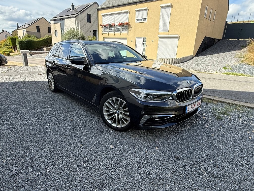 BMW 520XD Touring Luxury Line, Cuir, Argent ou Gris, Euro 6, Entretenue par le concessionnaire