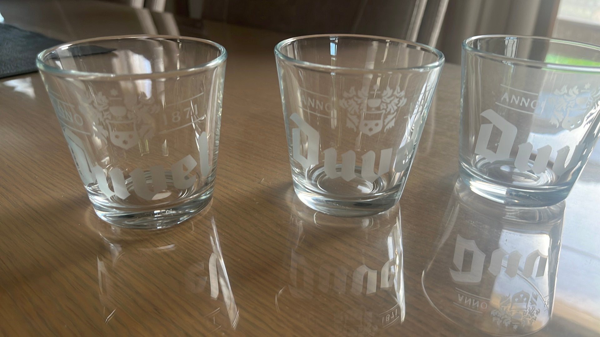Duvel gegraveerd glas 7 cm hoog, Ophalen of Verzenden, Zo goed als nieuw, Duvel